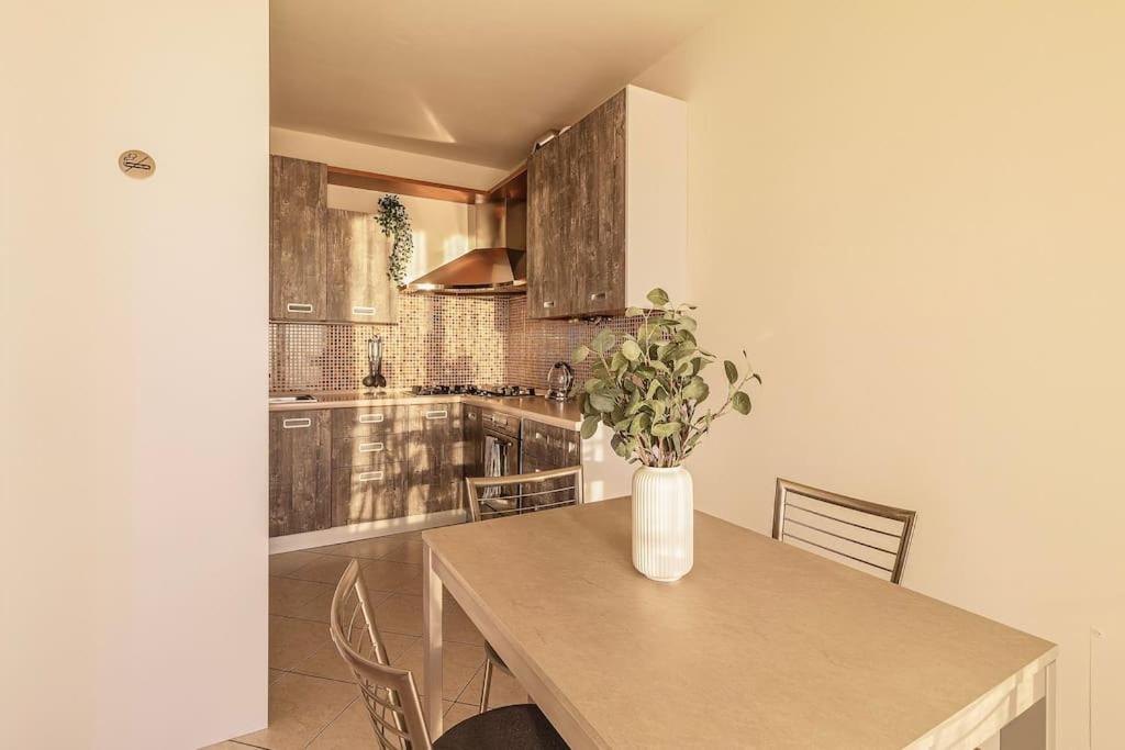 Appartamento Bellavista Con Ac E Posto Auto A Brunate Como Exteriör bild