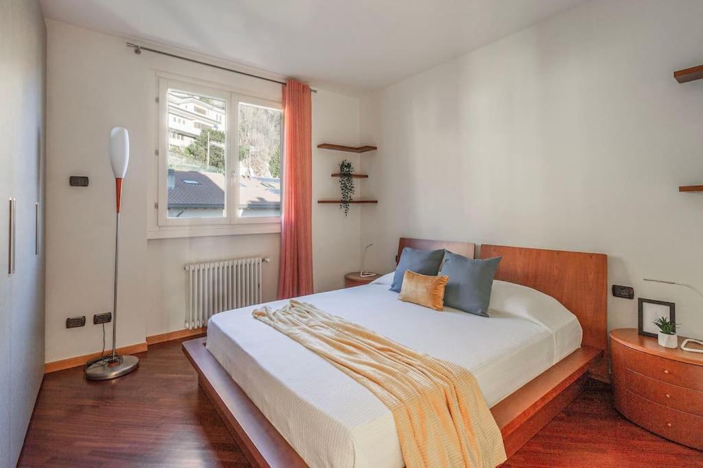 Appartamento Bellavista Con Ac E Posto Auto A Brunate Como Exteriör bild