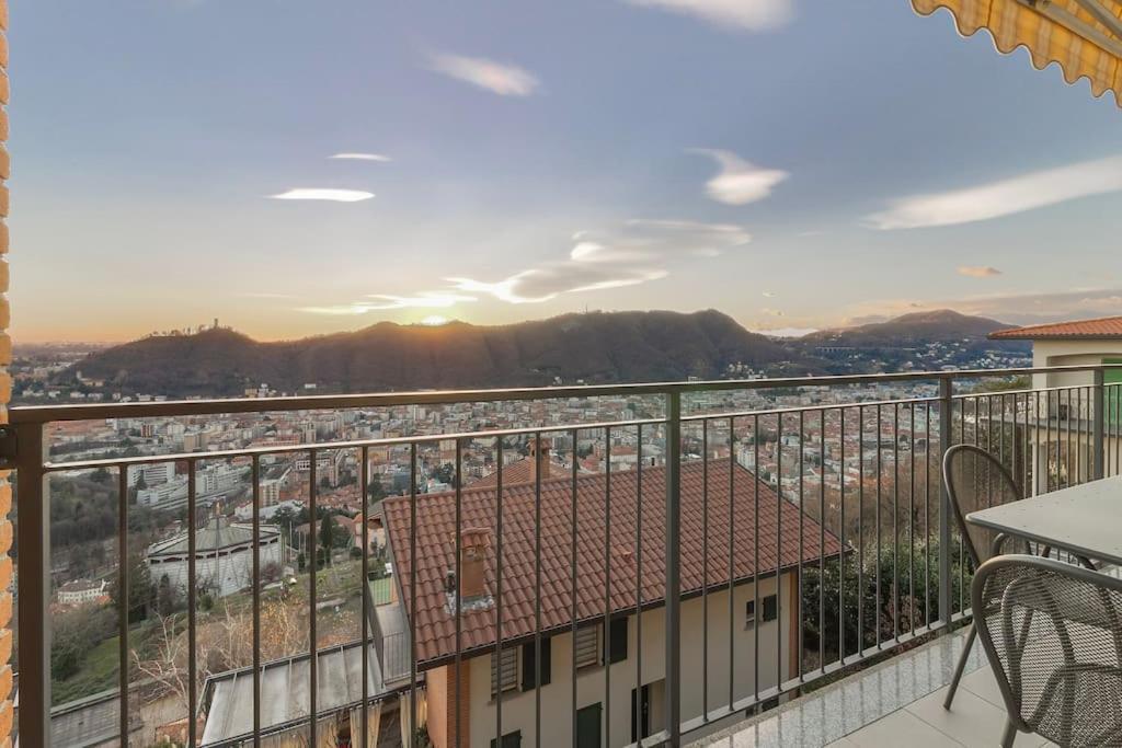 Appartamento Bellavista Con Ac E Posto Auto A Brunate Como Exteriör bild