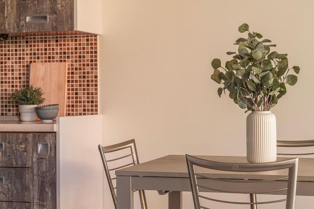 Appartamento Bellavista Con Ac E Posto Auto A Brunate Como Exteriör bild