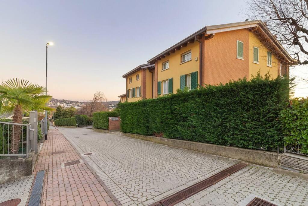 Appartamento Bellavista Con Ac E Posto Auto A Brunate Como Exteriör bild